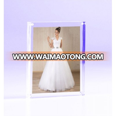 Factory customized high quality acrylic wedding dress frame.